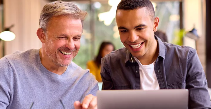 Cadeau stagiaire en entreprise : comment les récompenser ?