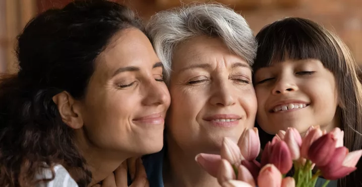 La fête des mères ne se célèbre pas qu’en famille, c’est aussi l’occasion d’honorer les mamans en entreprise ! À travers cette initiative, le Comité social et économique (CSE) a l'opportunité de témoigner sa reconnaissance et de renforcer les liens au sein de l'équipe. Quel cadeau de fête des mères CSE choisir ? Cet article explore les meilleures idées pour faire plaisir aux mamans parmi vos salariées