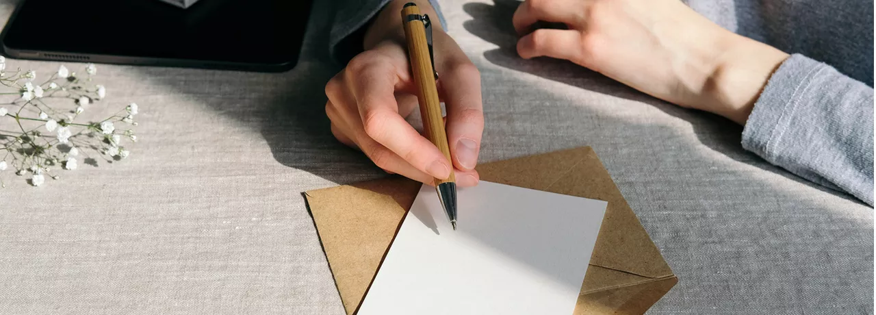 Pourquoi vous devriez écrire un message sur votre carte cadeau ?