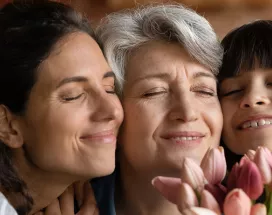 La fête des mères ne se célèbre pas qu’en famille, c’est aussi l’occasion d’honorer les mamans en entreprise ! À travers cette initiative, le Comité social et économique (CSE) a l'opportunité de témoigner sa reconnaissance et de renforcer les liens au sein de l'équipe. Quel cadeau de fête des mères CSE choisir ? Cet article explore les meilleures idées pour faire plaisir aux mamans parmi vos salariées