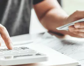 Prime de 13ème mois : avantages et inconvénients